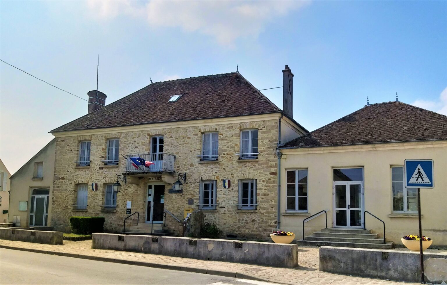 La Mairie MARLESENBRIE